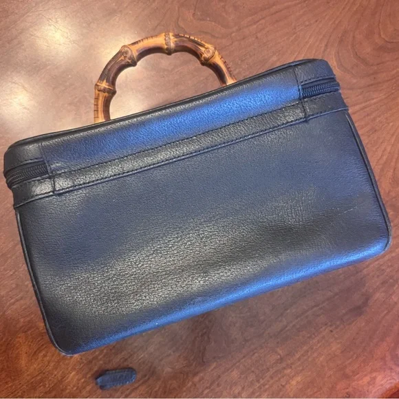 Gucci Vintage Black Leather Vanity Bag with Bamboo Handle - Picture 5 of 17